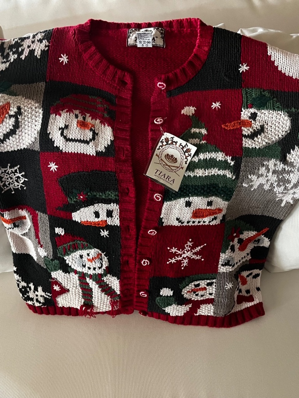 TIARA INTERNATIONAL SNOWMAN SWEATER